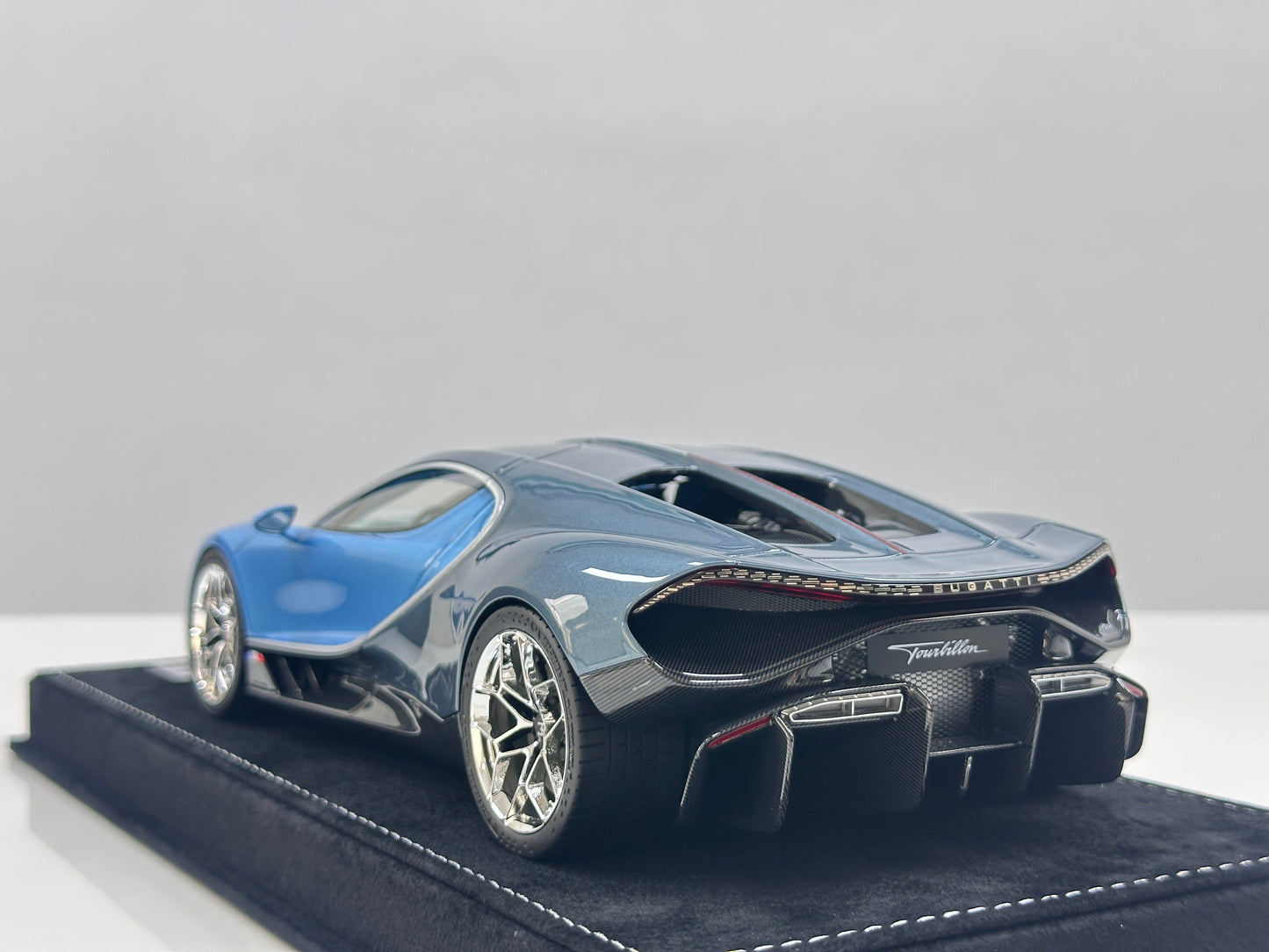 HH MODEL 1/18 Bugatti Tourbillon Release Color HH638