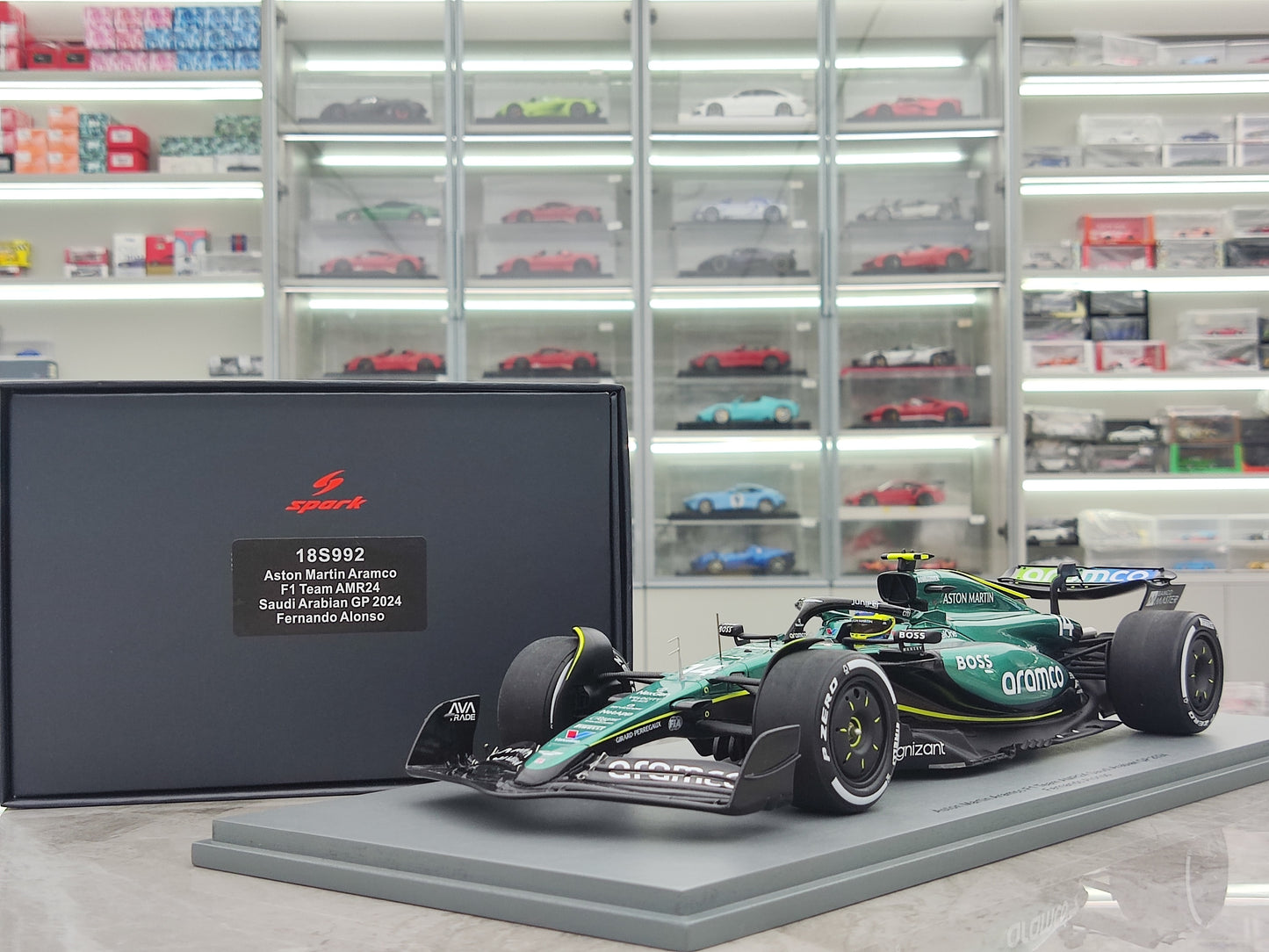 SPARK 1/18 Aston Martin F1 AMR24 2024 race to be determined No. 14 Asolong Green paint Simulation F1 model car 18S992