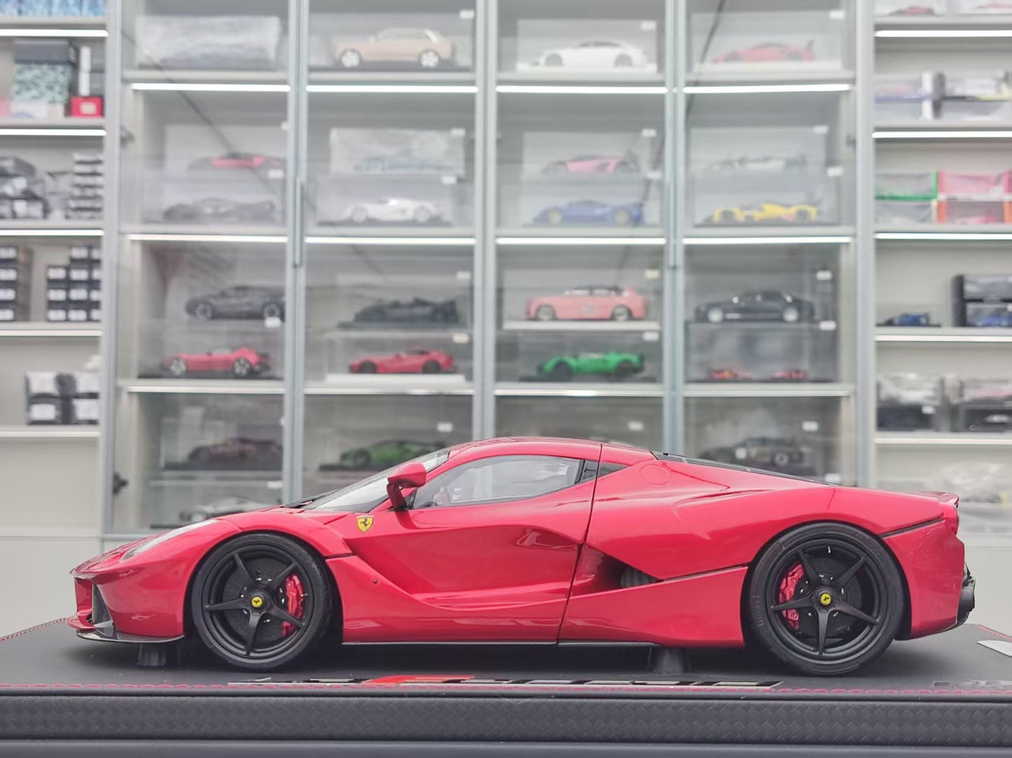 BBR 1/18 Ferrari LaFerrari Diecast Model, Fully Opening, Metallic Red (BBR182240A)