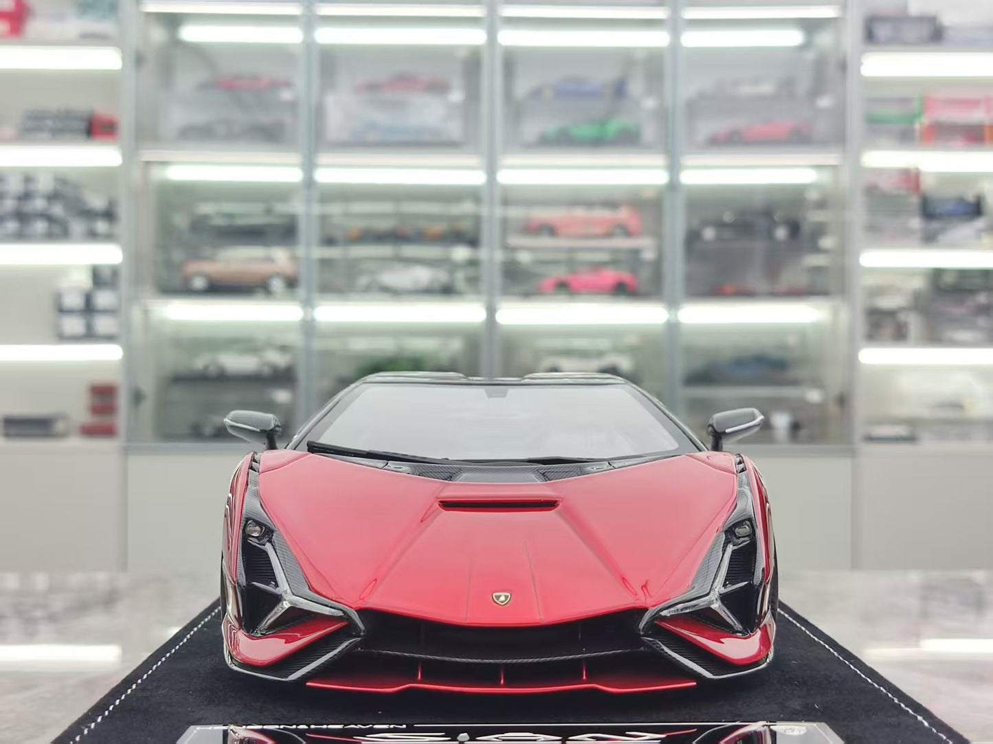 HH Model 1/18 Lamborghini Sian FKP 37 Red and Black Gradient HH495