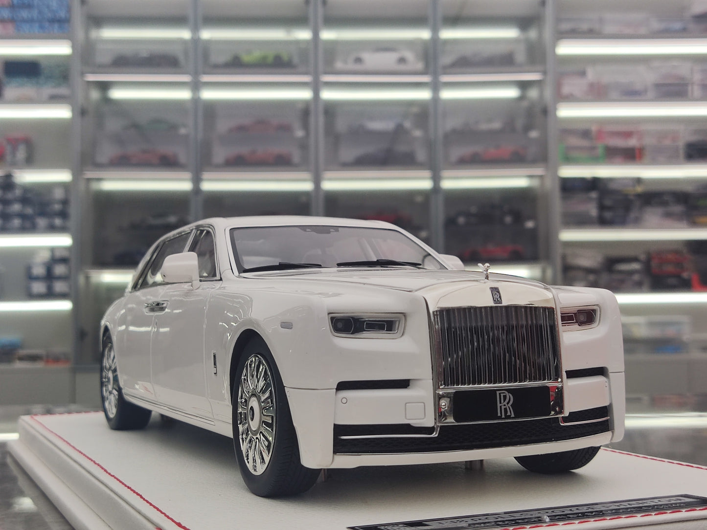 SC 1/18 Rolls-Royce Phantom VIII White Simulated Car Model JS-SC002