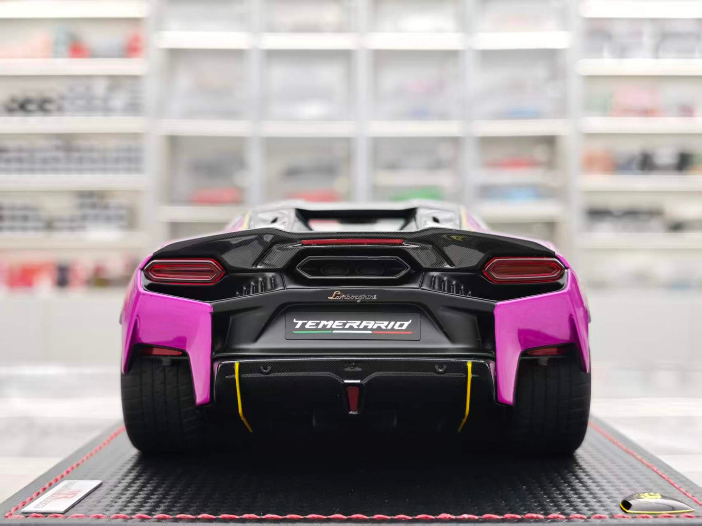 MR 1/18 Lamborghini Temerario LAMBO062SE3