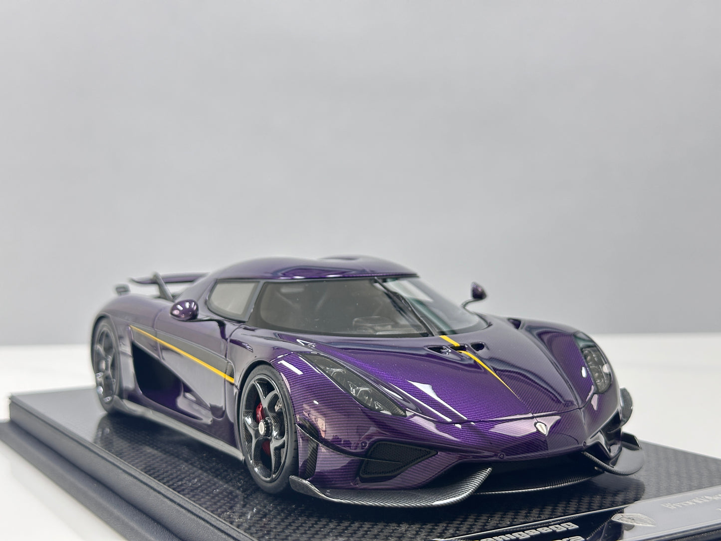 FRONTIART 1/18 Koenigsegg Regera Carbon Purple FA194