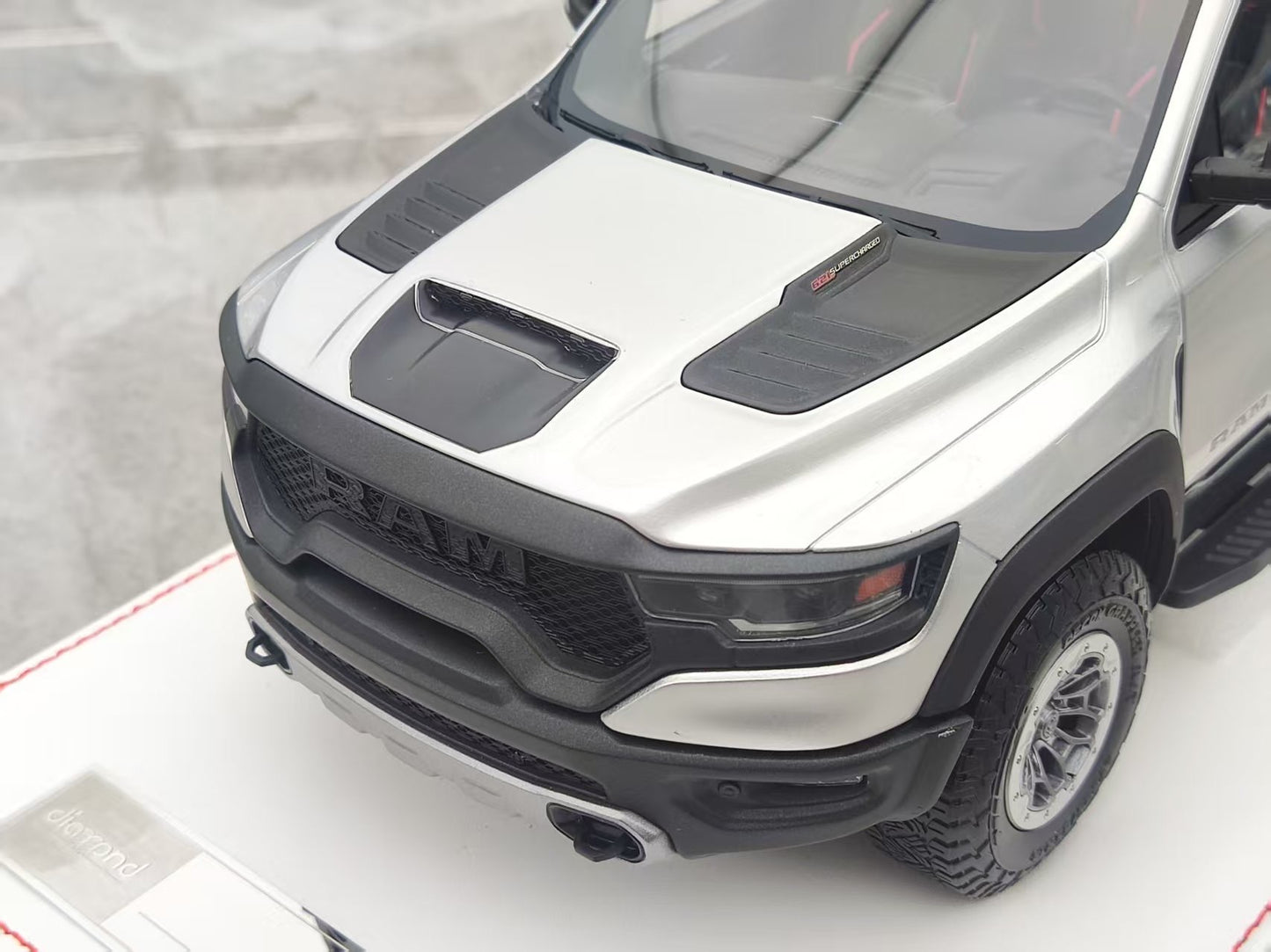 DiAMAanD 1/18 Dodge Ram TRX Silver DIA002
