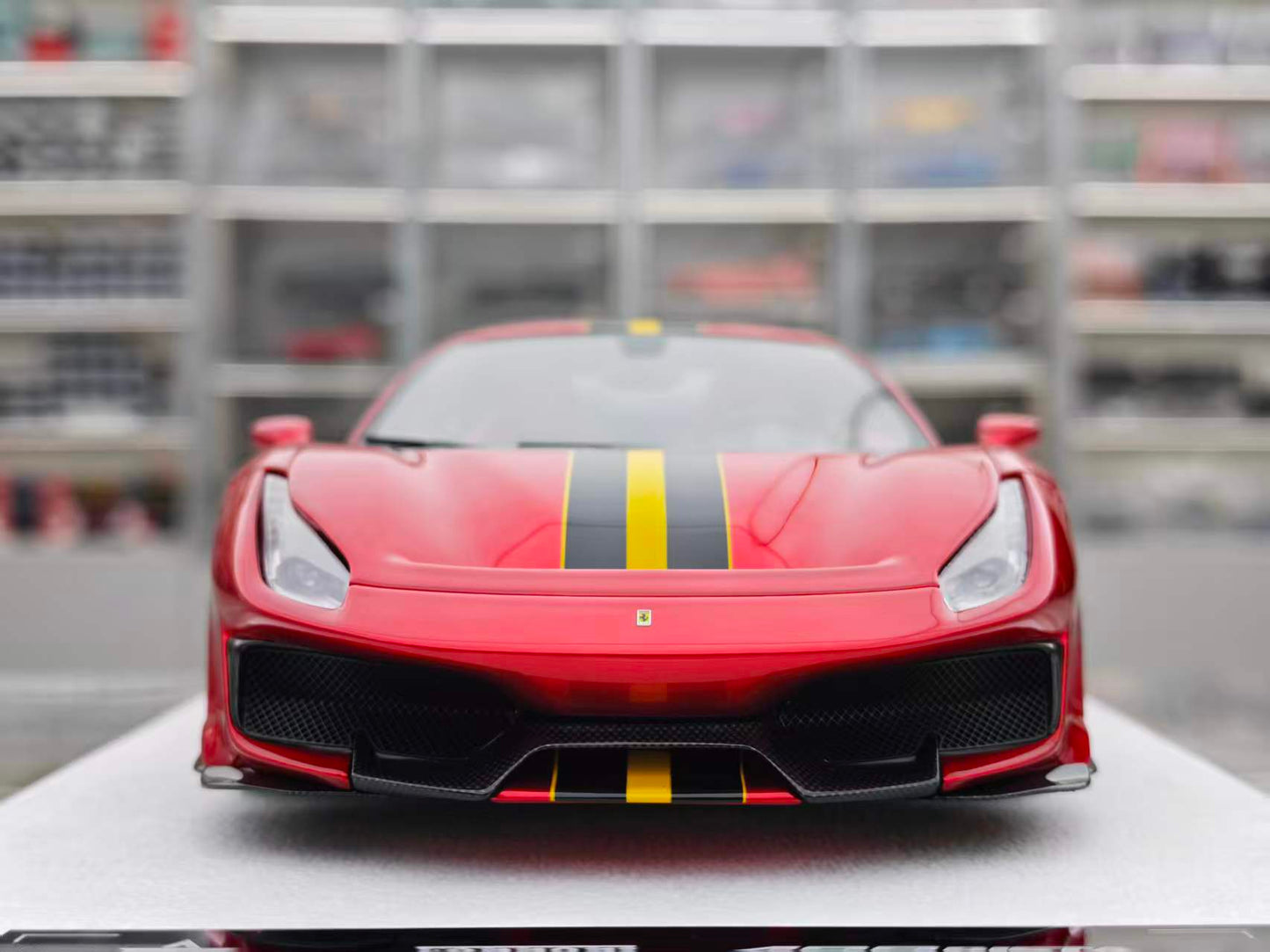 BBA MDOEL 1/18 Ferrari 488PISTA Metallic Red BBA056
