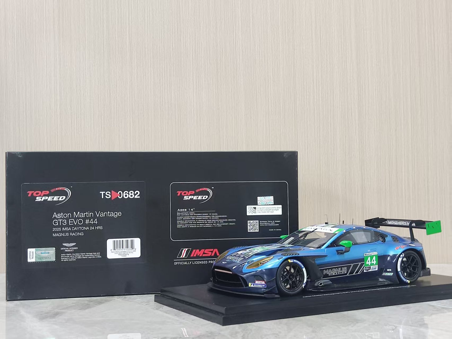 TopSpeed 1/18 Aston Martin Vantage GT3 EVO #44 Magnus Racing – Blue Livery (TS0682)