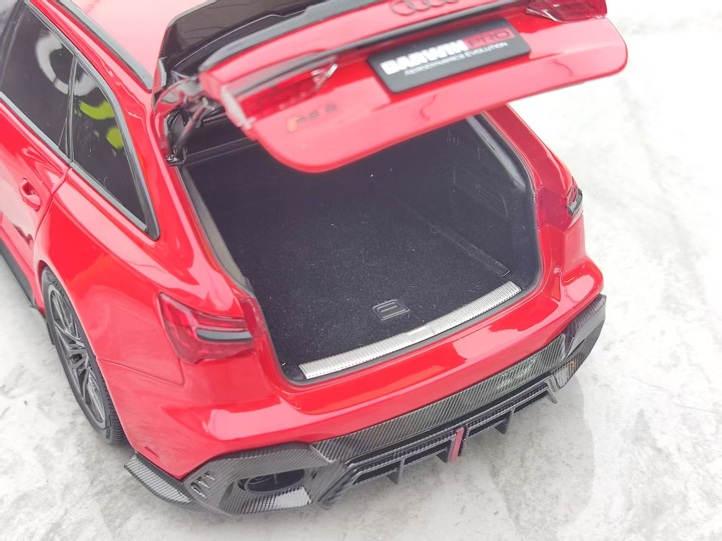 Kilo Works 1/18 Audi RS6 Red KW021