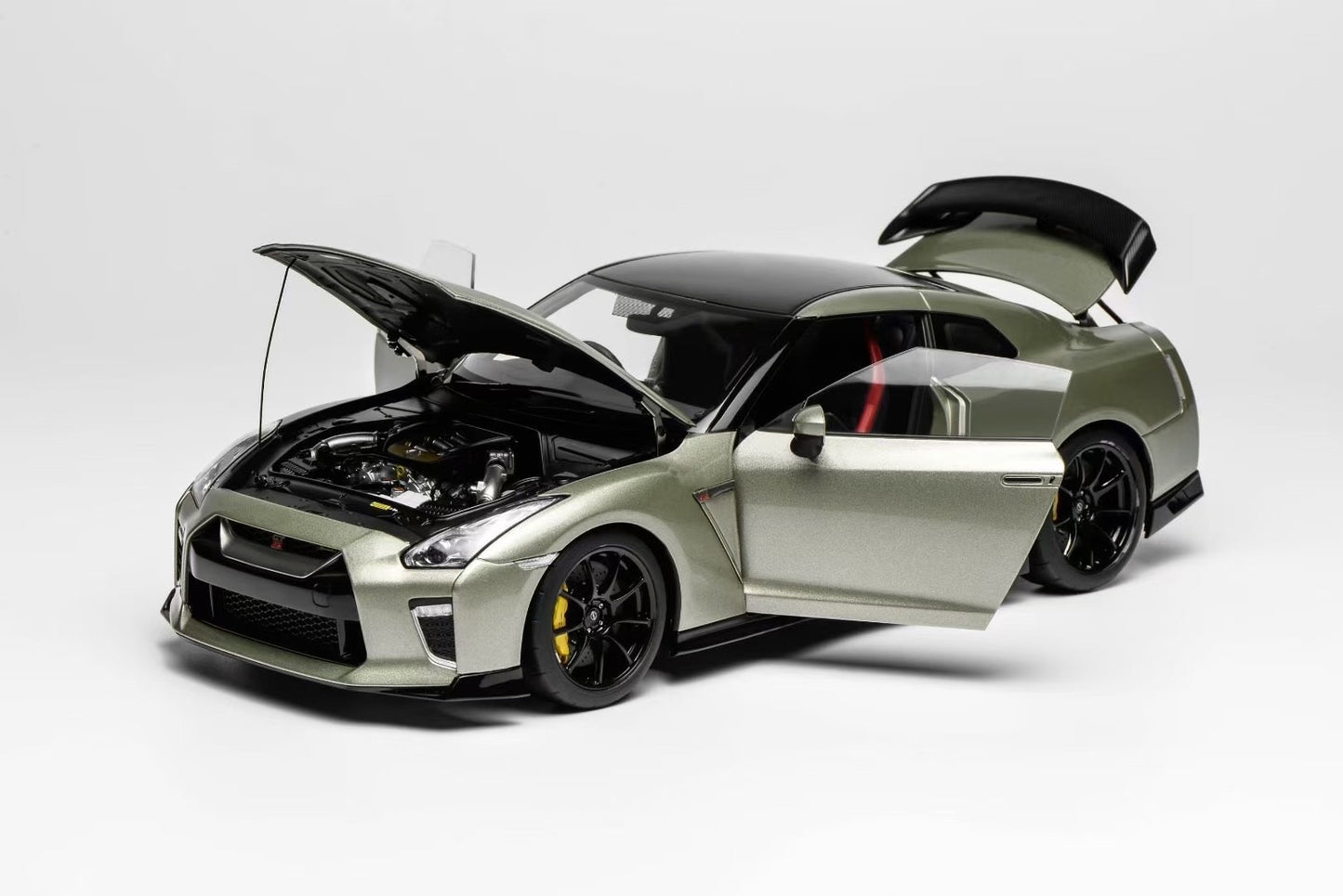 MH 1/18 Nissan GTR R35 All-Opening Alloy Car Model Ornament