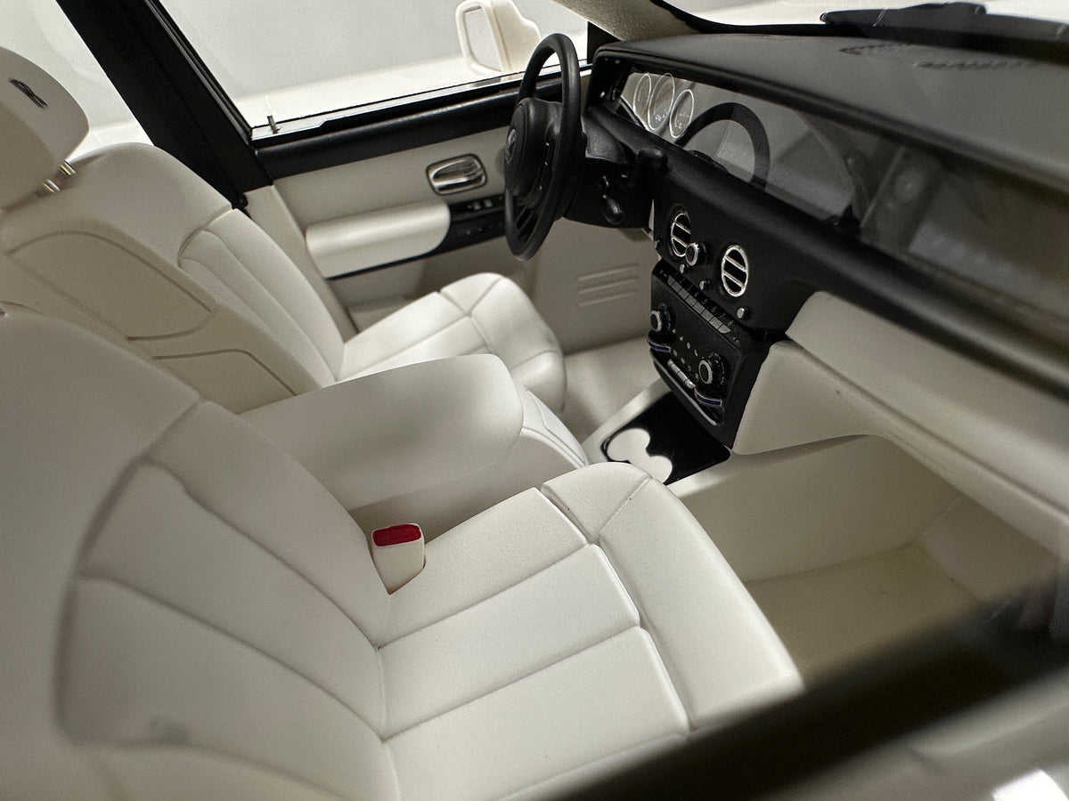 HH Model 1/18 Rolls-Royce Phantom Series II – Ivory White (HH735)