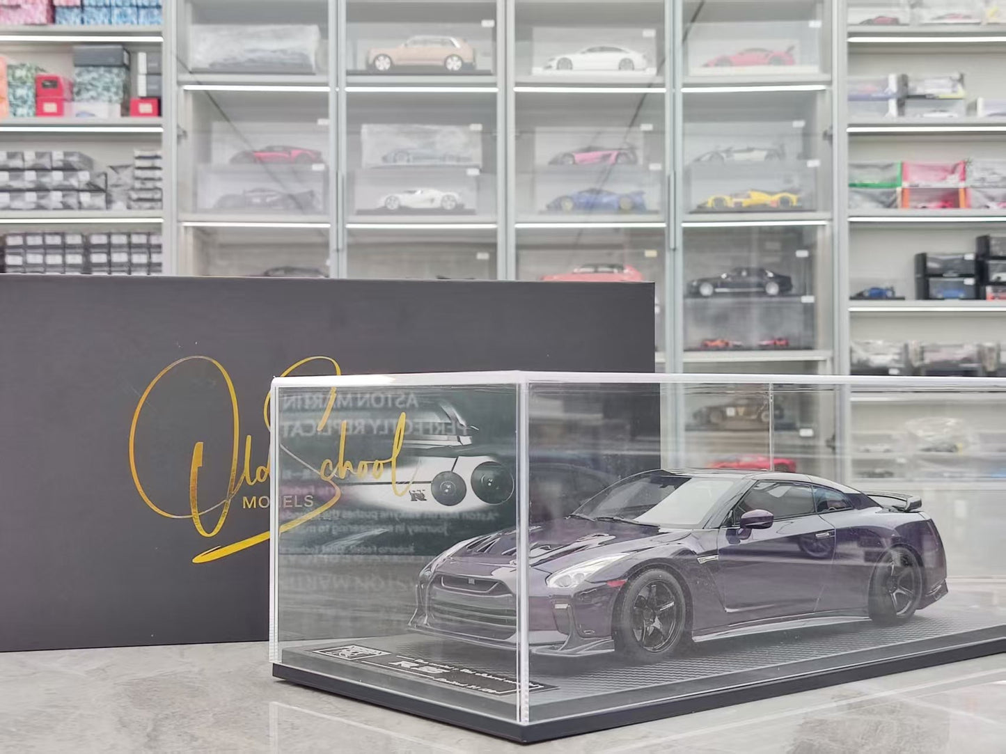 ONE MODEL 1/18 Nissan GTR R35 Midnight Purple ON064