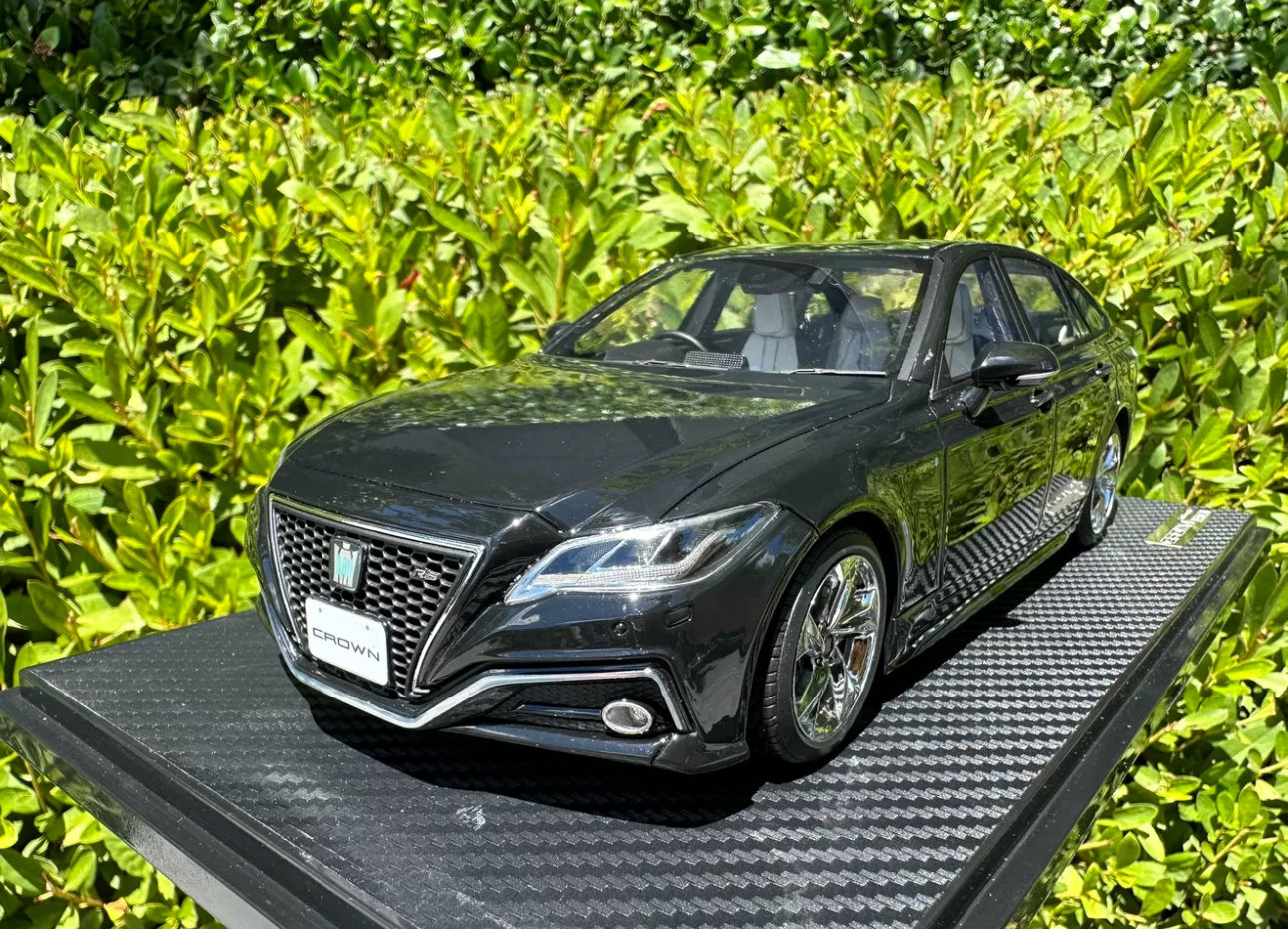 Ignition Model 1/18 Toyota Crown Black IG1682