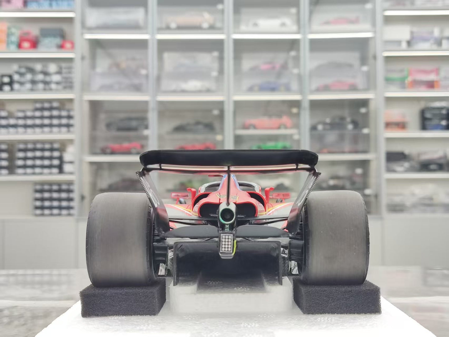 BBR 1/18 Ferrari SF-24 Leclerc 2024 Italian GP Winner, Red BBR241816D