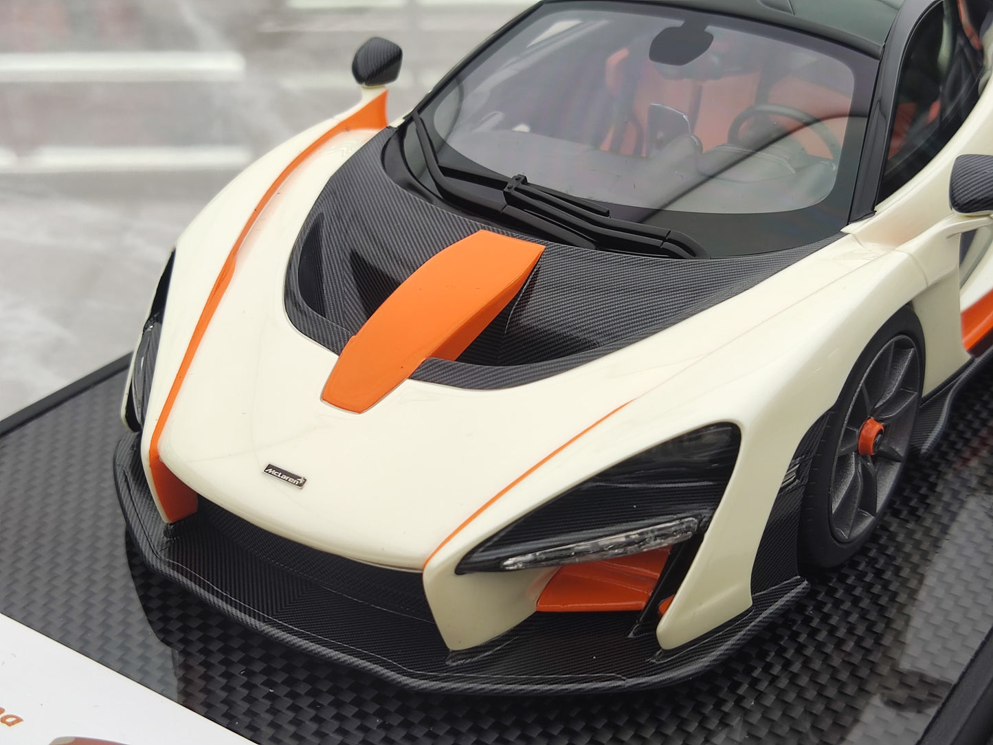 IVY 1/18 McLaren Senna Off-White Resin Car Model JS-IVY001
