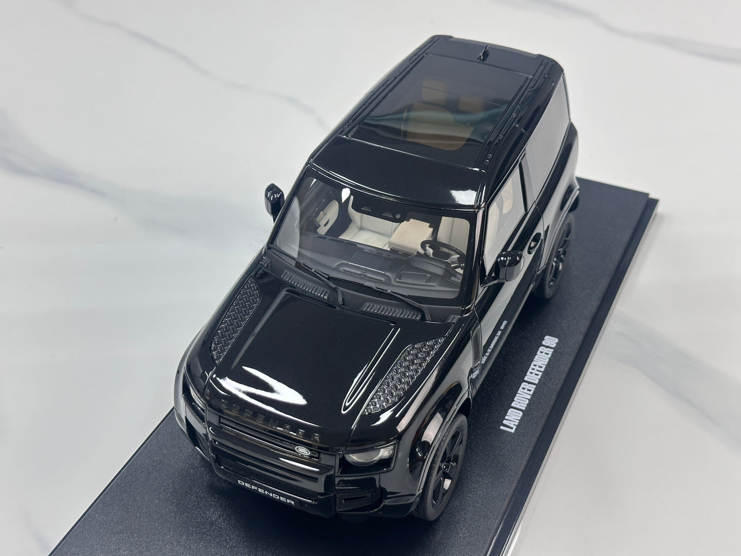 GT Spirit 1/18 Land Rover Defender 90 Black GT992