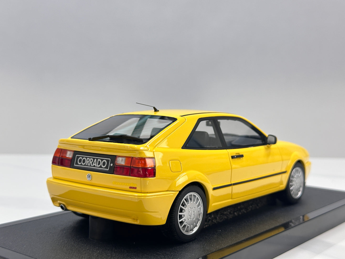 OTTO 1/18 Volkswagen Corrado G60 Yellow OT1385
