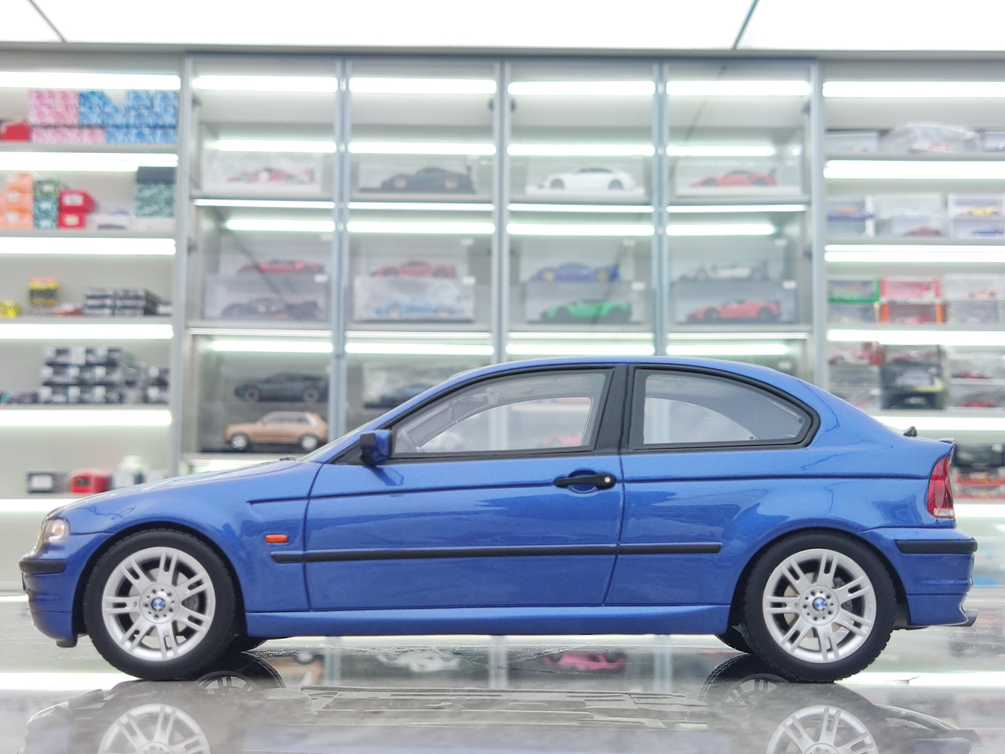 OTTO 1/18 BMW E46 318 TI COMPACT ESTORIL blue OT462