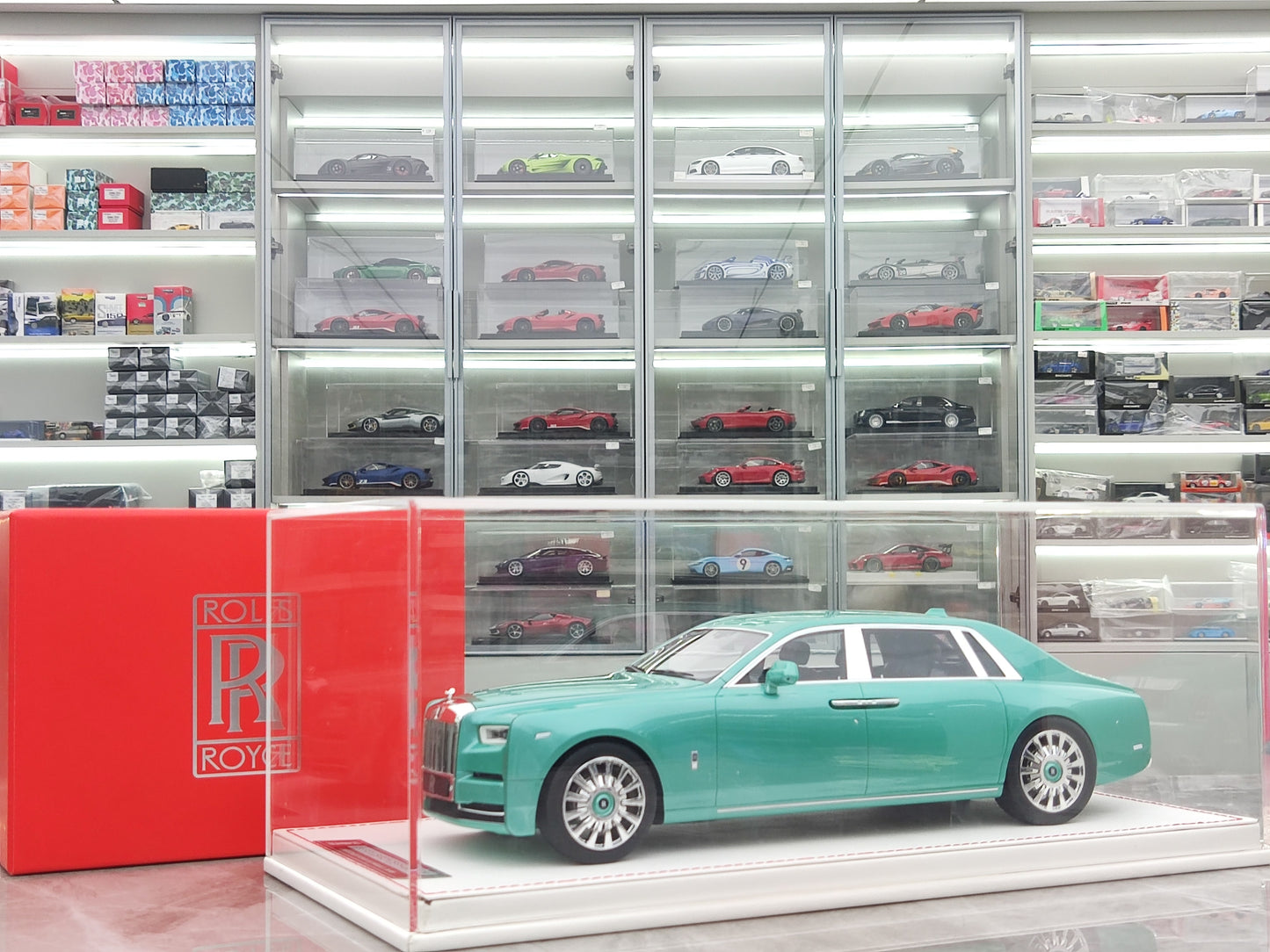 SC 1/18 Rolls-Royce Phantom VIII Emerald Green Simulation Car Model JS-SC004