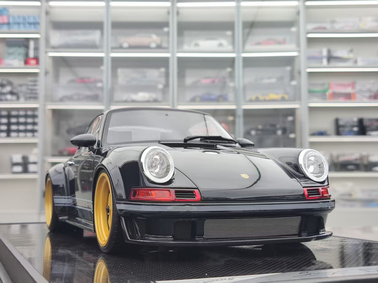 IVY 1/12 Porsche Singer DLS Black SM-IVY001