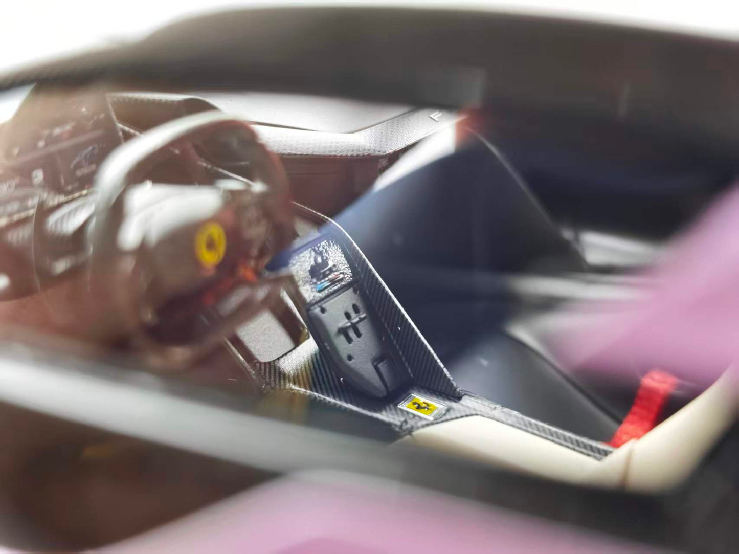 MR 1/18 Ferrari F80 Special Edition 30th Anniversary Purple FE045BN1