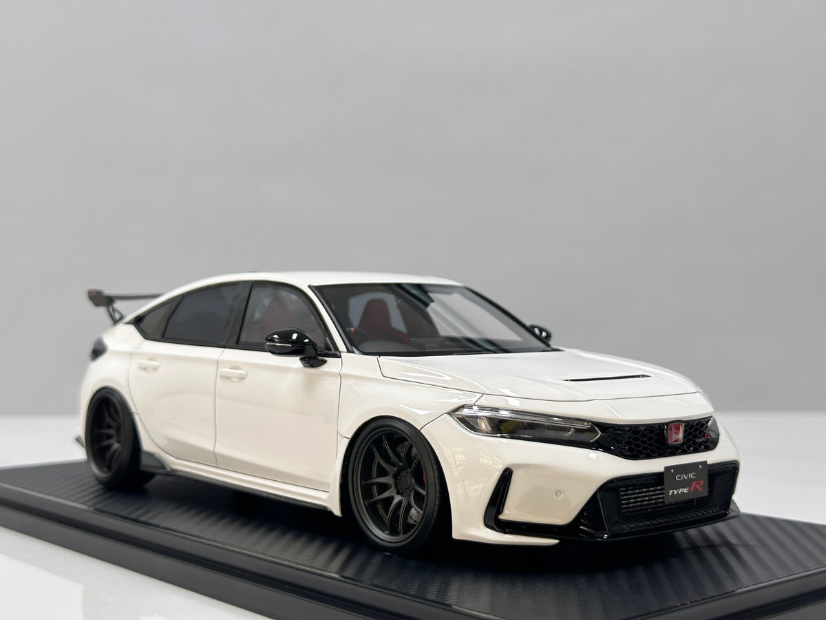 Ignition Model 1/18 Honda Civic Type-R J's Racing (FL5) White IG3935
