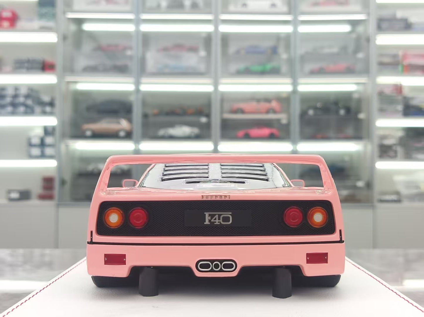GL 1/18 Ferrari F40 Pink JS-GL012