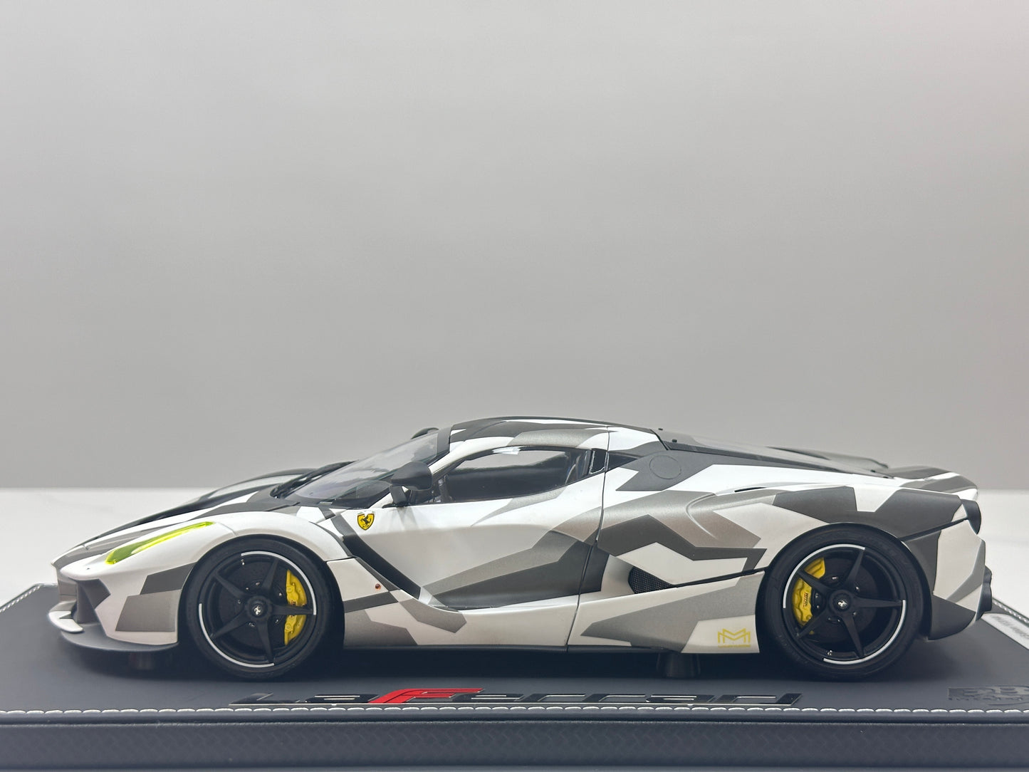 BBR 1/18 Ferrari LaFerrari Alloy Full Opening Camouflage Special Color BBR182243DIE