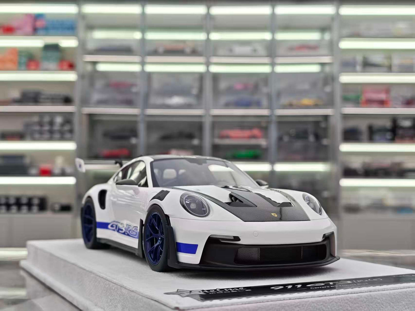 FuelMe 1/18 Porsche 992 GT3R Carrera Blue FM18010LM-02