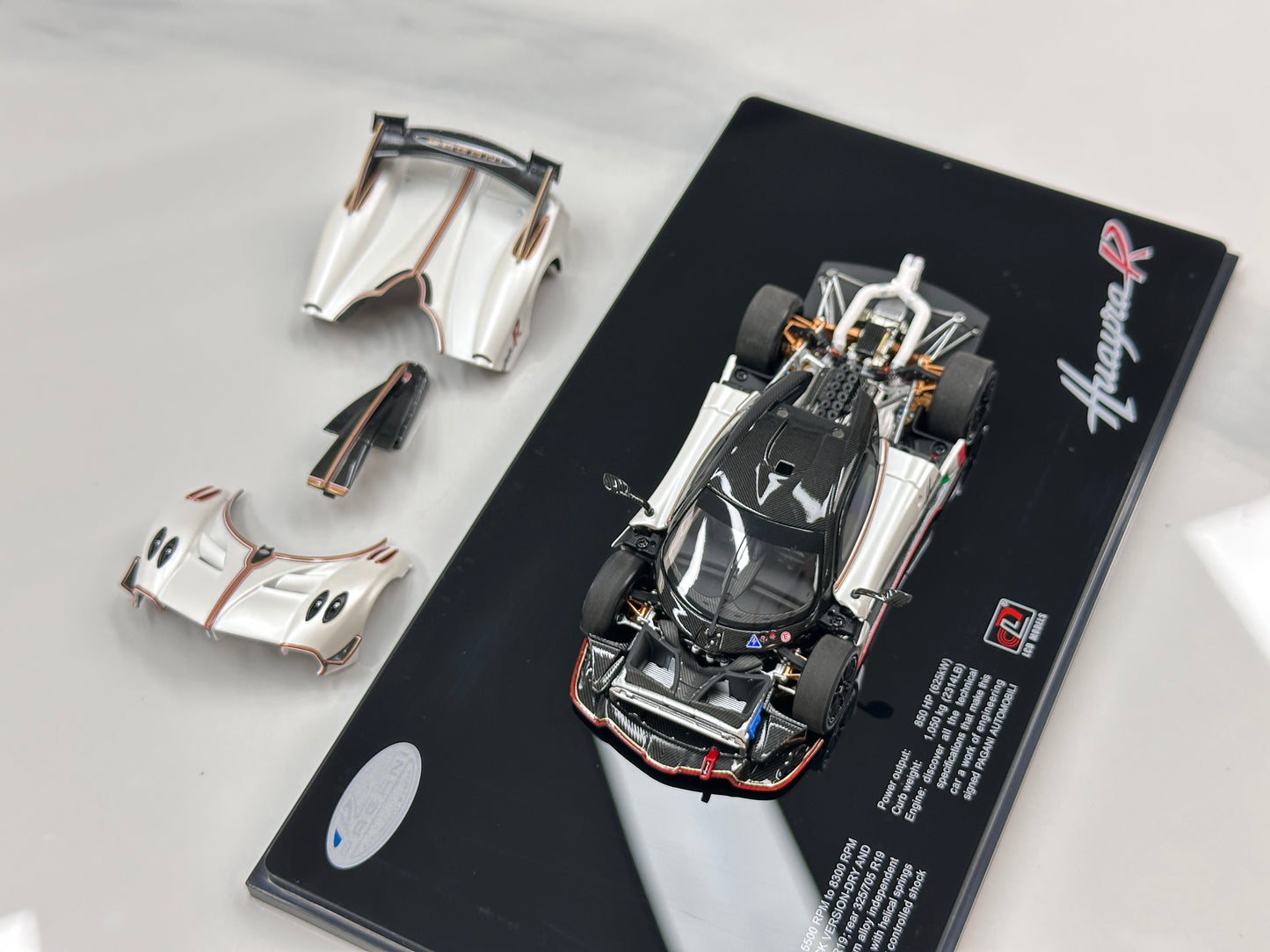 LCD 1/43 Pagani Huayra R Die-cast Model (Fully Opening Parts) - Matte White (LCD43017-PW)