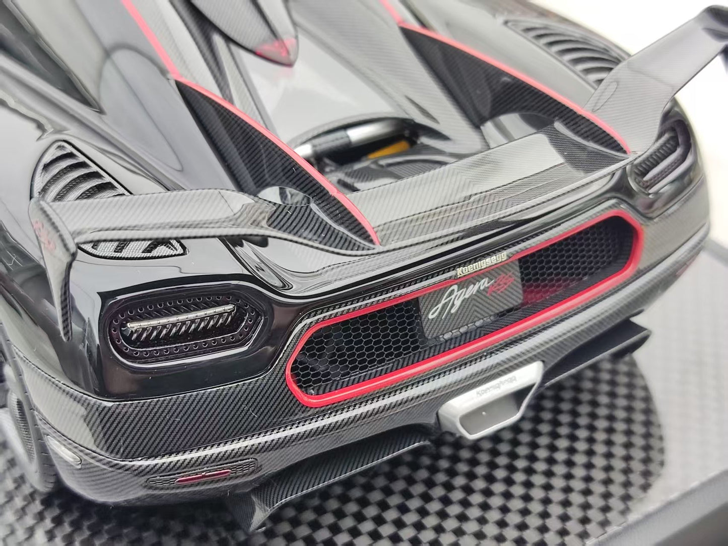 VMB 1/18 Koenigsegg Agera RSR Metallic Black VMB056