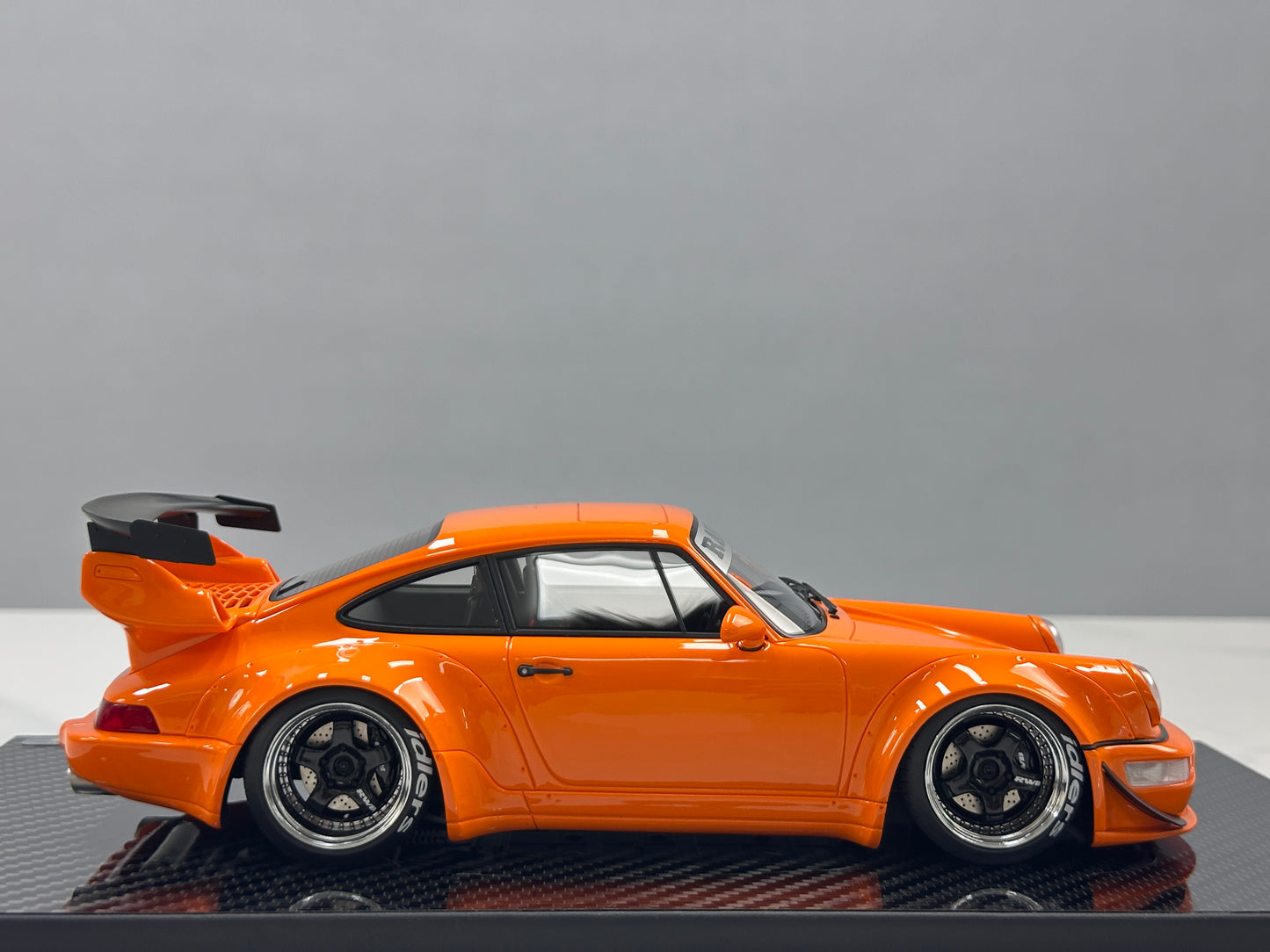 TGM Model 1/18 Porsche RWB 964 (Orange) TGM009