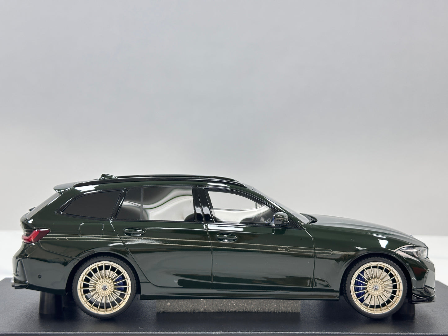 GT Spirit 1/18 BMW Alpina B3 GT Touring Green GT549