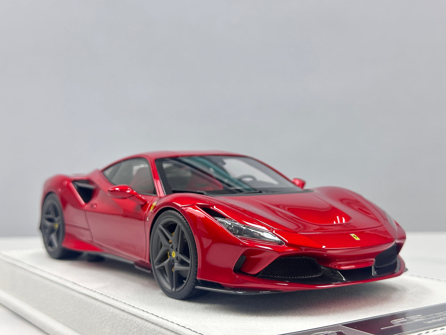 GH MODEL 1/18 Ferrari F8 Tributo Metallic Red GH022