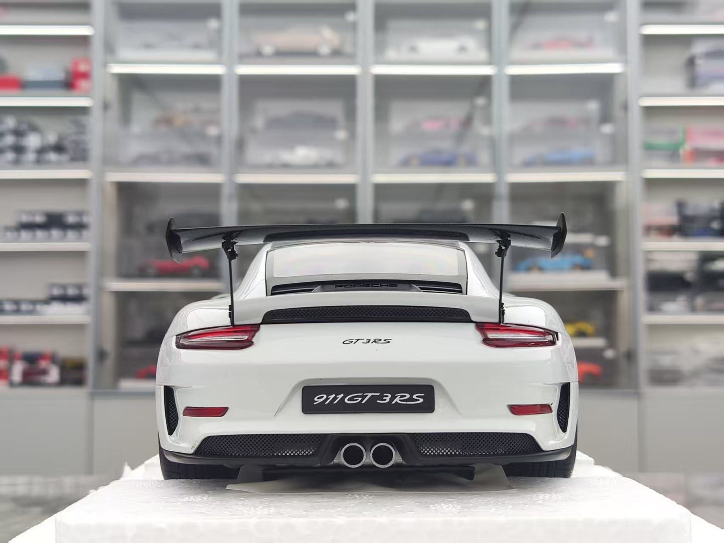 AUTO Art 1/18 Porsche 911 (991.2) GT3 RS White 78176