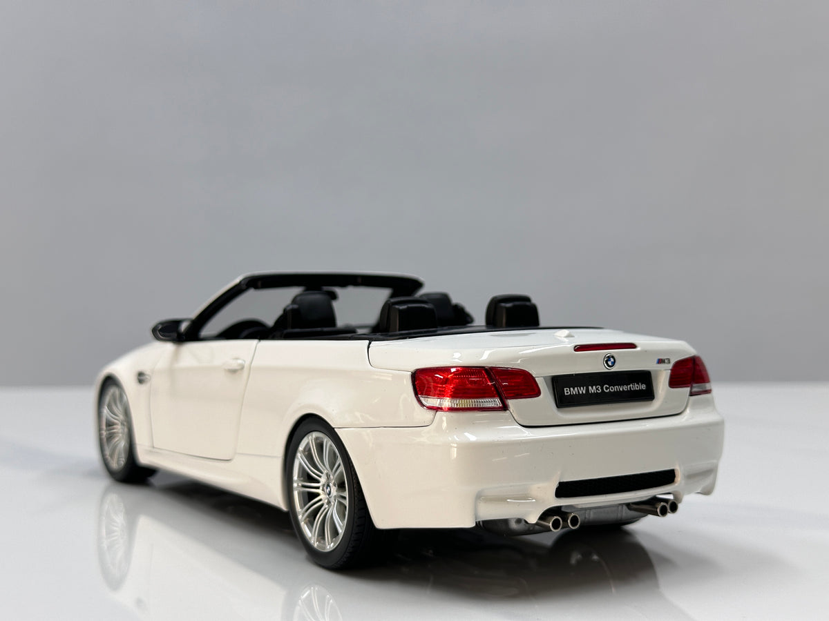 KYOSHO 1/18 BMW M3 Convertible (E93M) – White (08738AW)