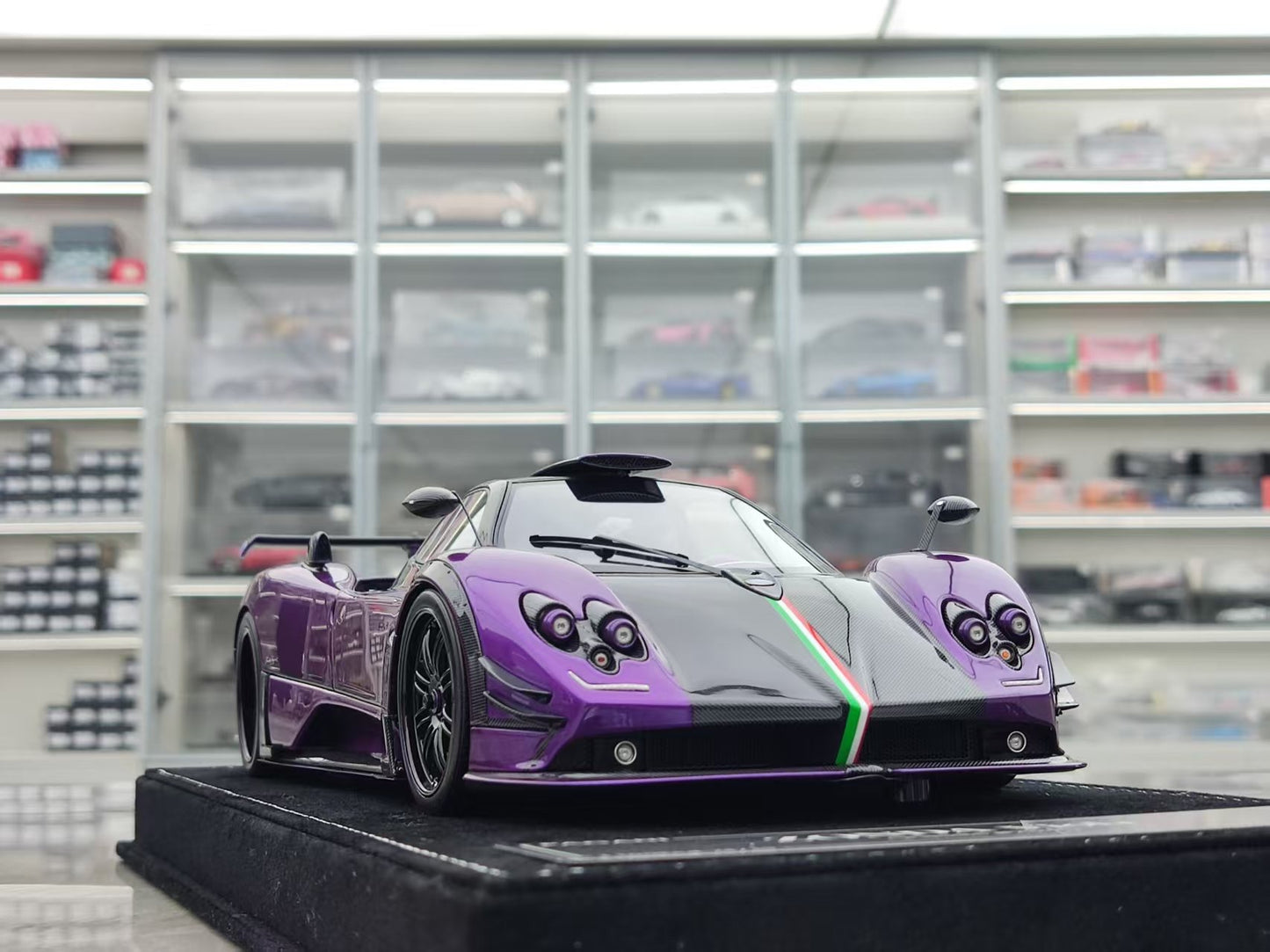 HH Model 1/18 Pagani Zonda Specials Viola HH552