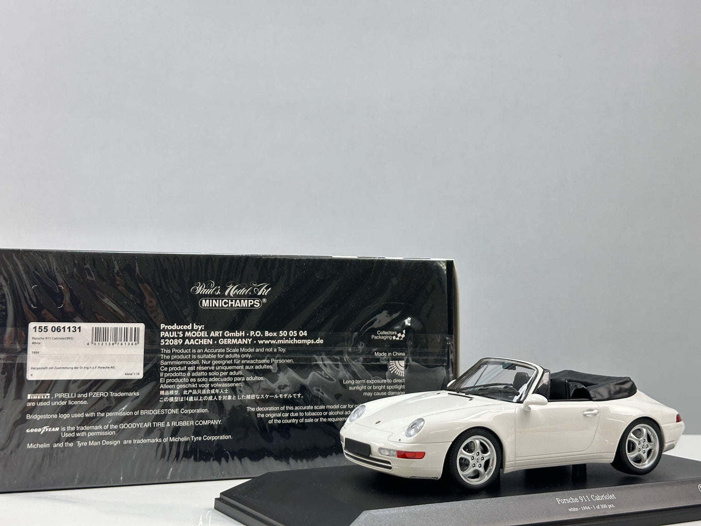 MINICHAMPS 1/18 Porsche 911 (993) Cabriolet White 155061131