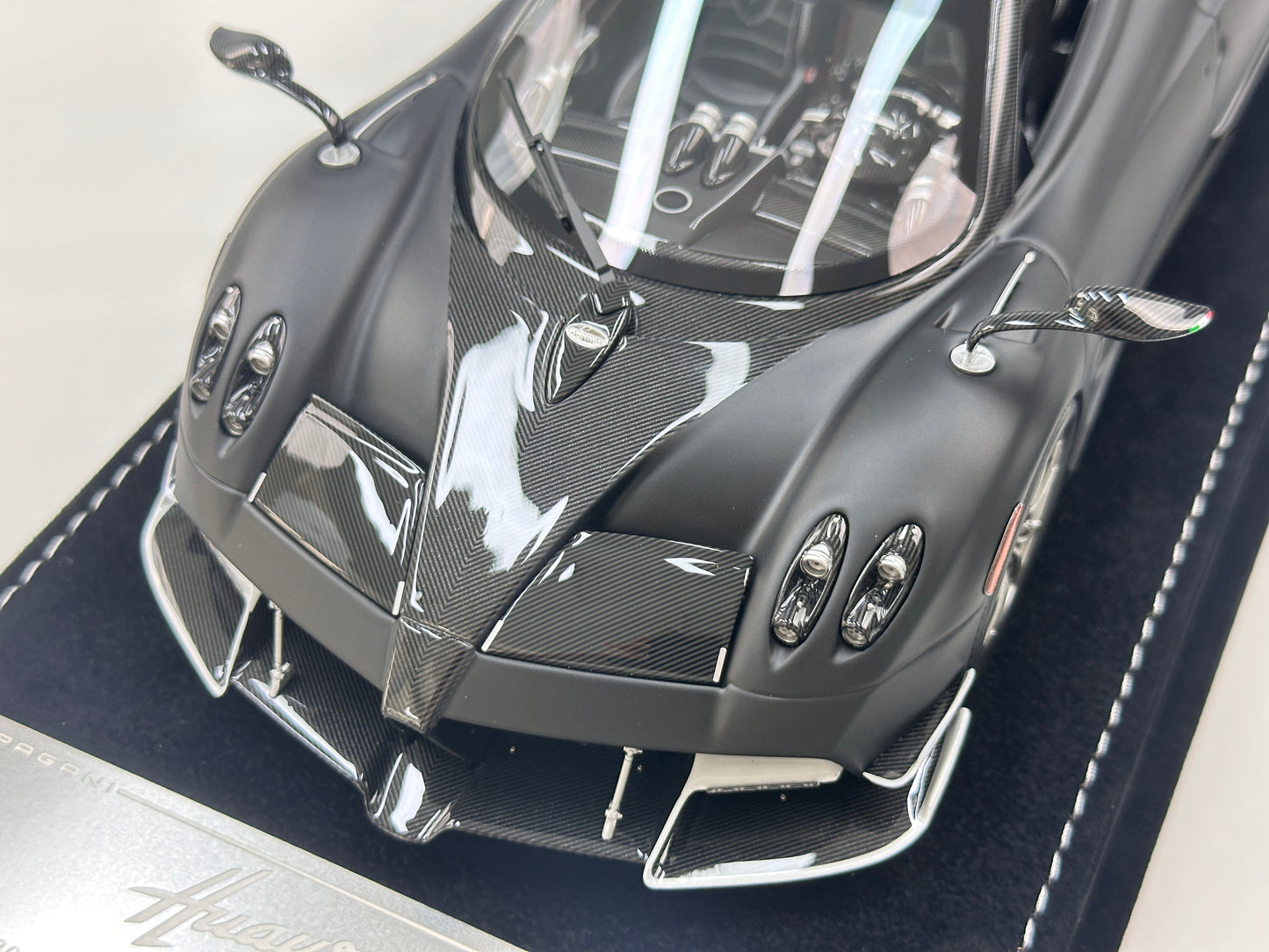 HH Model 1/18 Pagani Huayra Matte Black Carbon HH663
