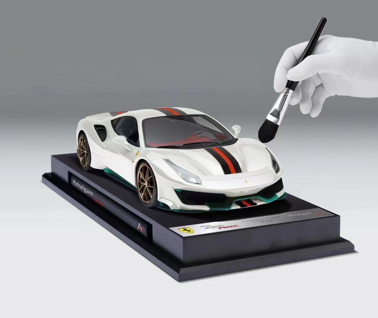 Amalgam 1/18 Ferrari 488 Pista Custom Edition Diecast Car Model