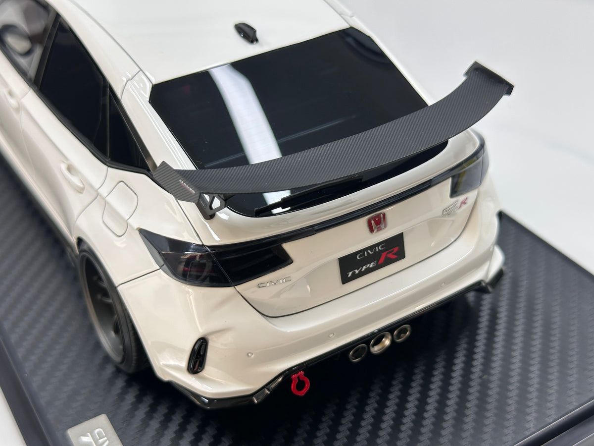 Ignition Model 1/18 Honda Civic Type-R J's Racing (FL5) White IG3935