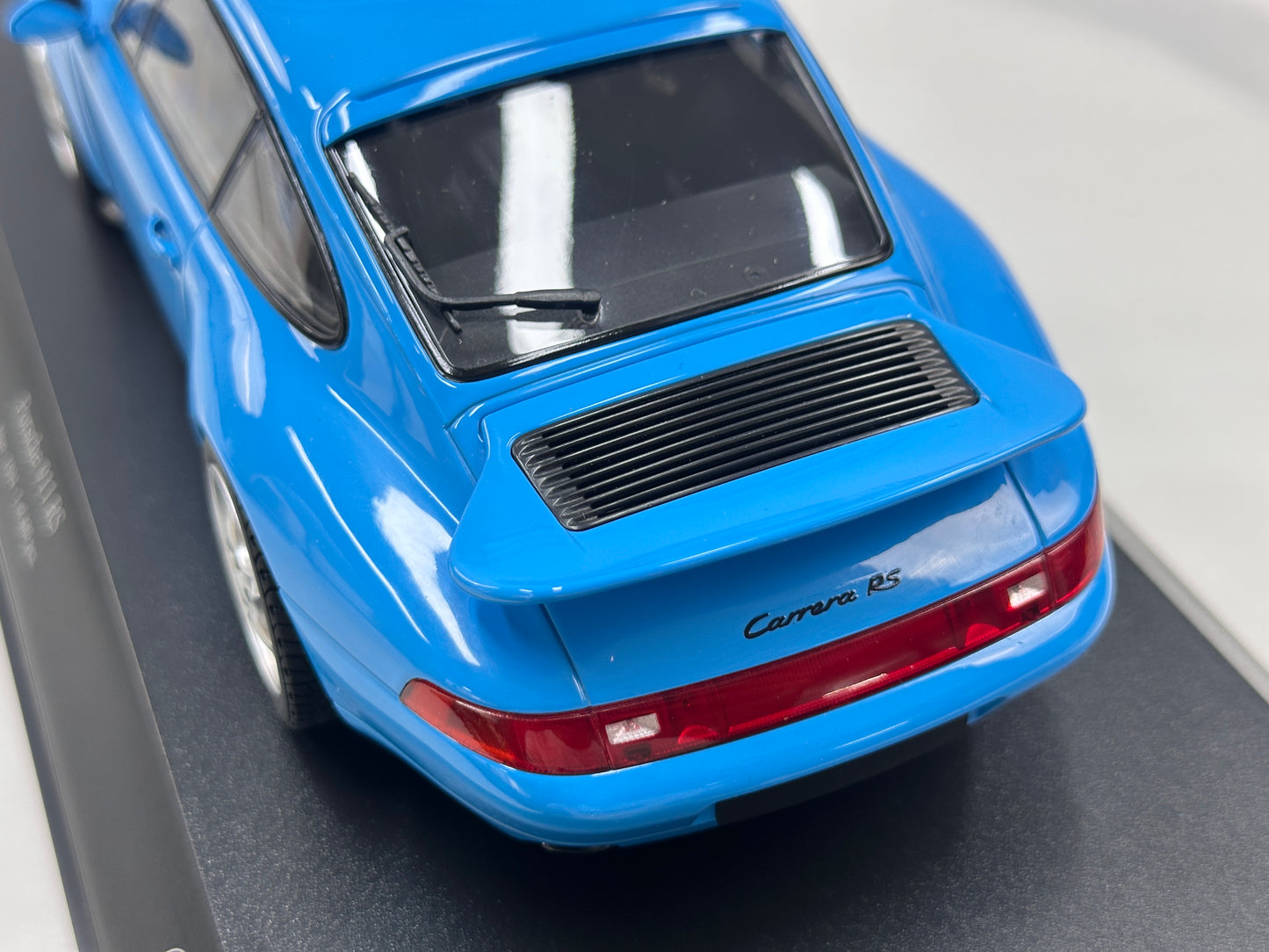 MINICHAMPS 1/18 Porsche 911 RS (993) - 1994 Blue 155061121