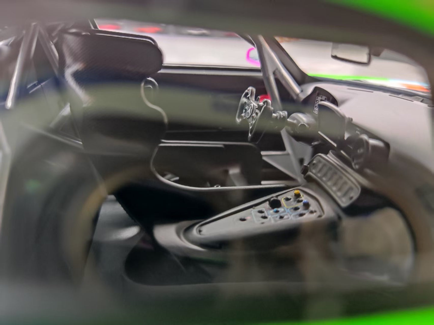 Topspeed 1/18 Mercedes-AMG GT3 EVO #888 Mercedes-AMG Grouppem Color Paint TS0627