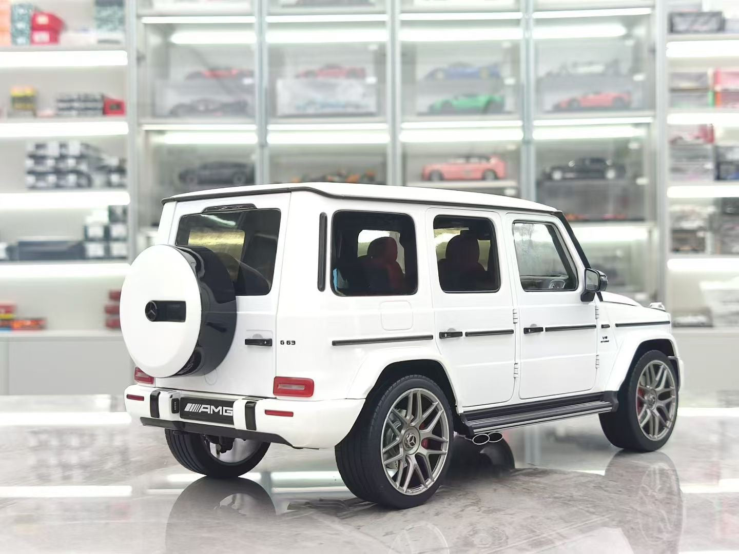 Almost Real 1/18 Mercedes-AMG G63 55th Anniversary Edition White Alloy Car Model 820807