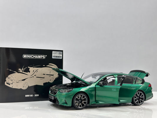 MINICHAMPS 1/18 BMW M5 (2024) Metallic Green 110023800
