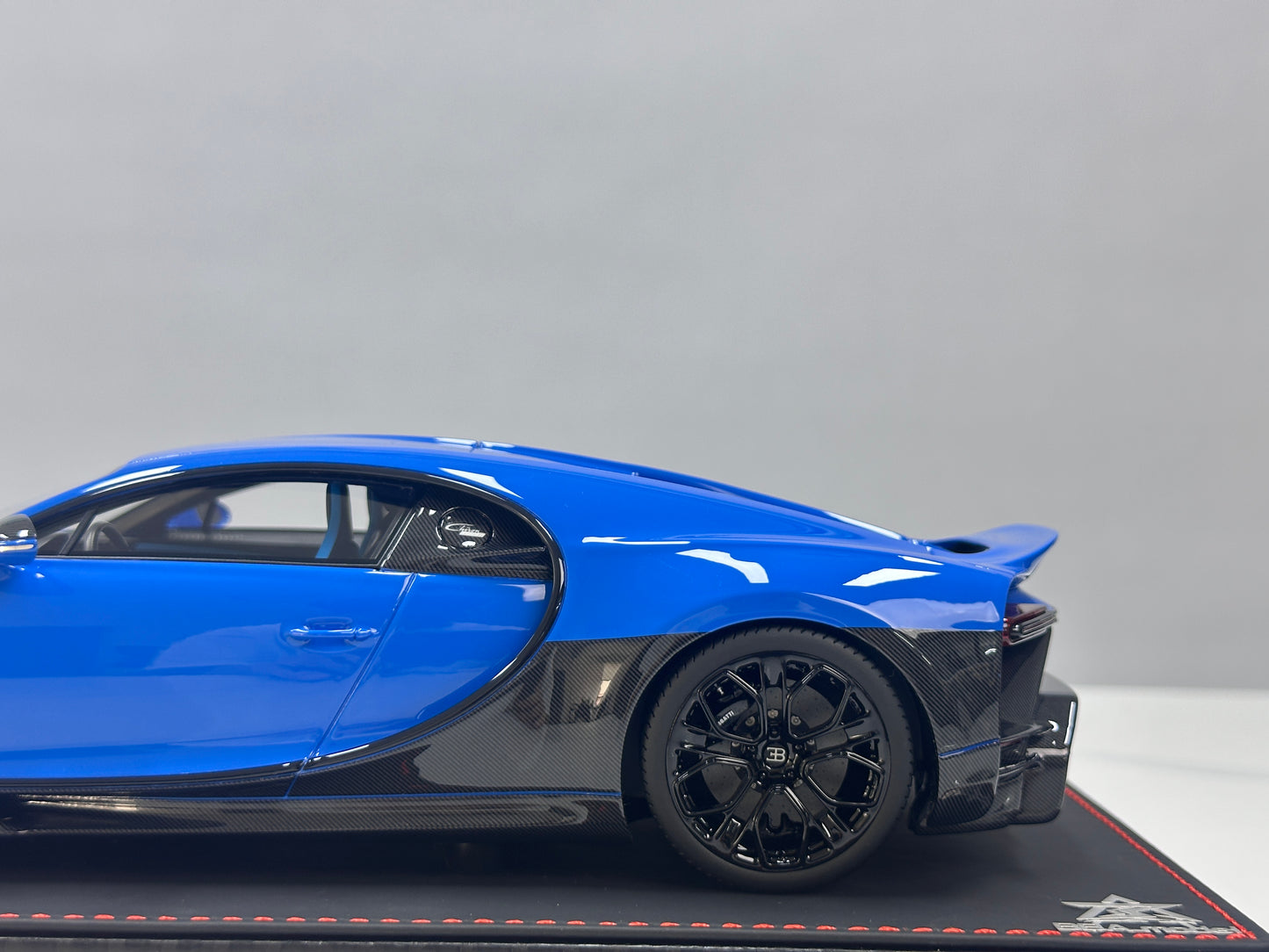 BBA MODEL 1/18 Bugatti Chiron Profiler Blue BBA073