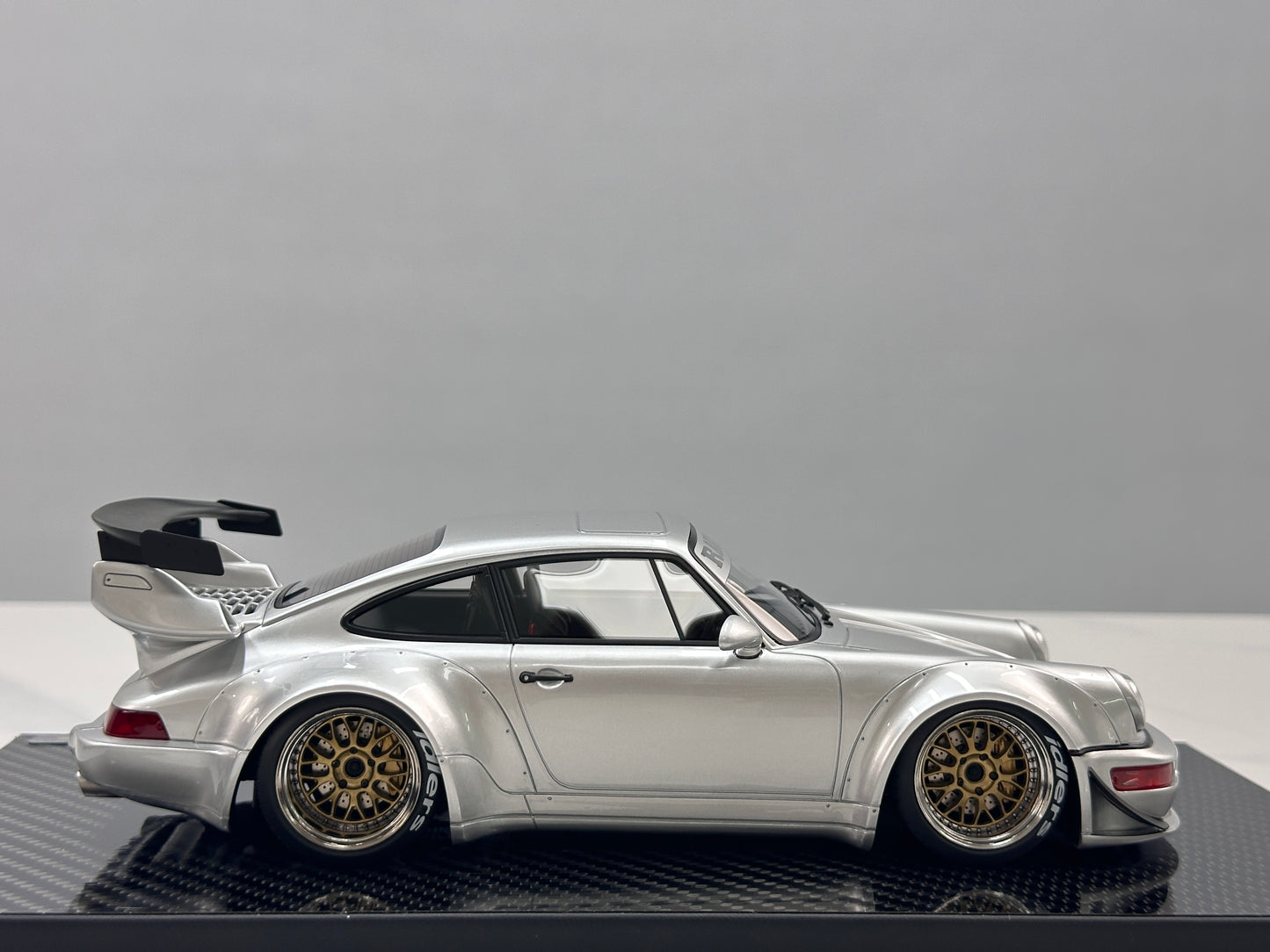 TGM Model 1/18 Porsche RWB 964 – Silver (TGM008)