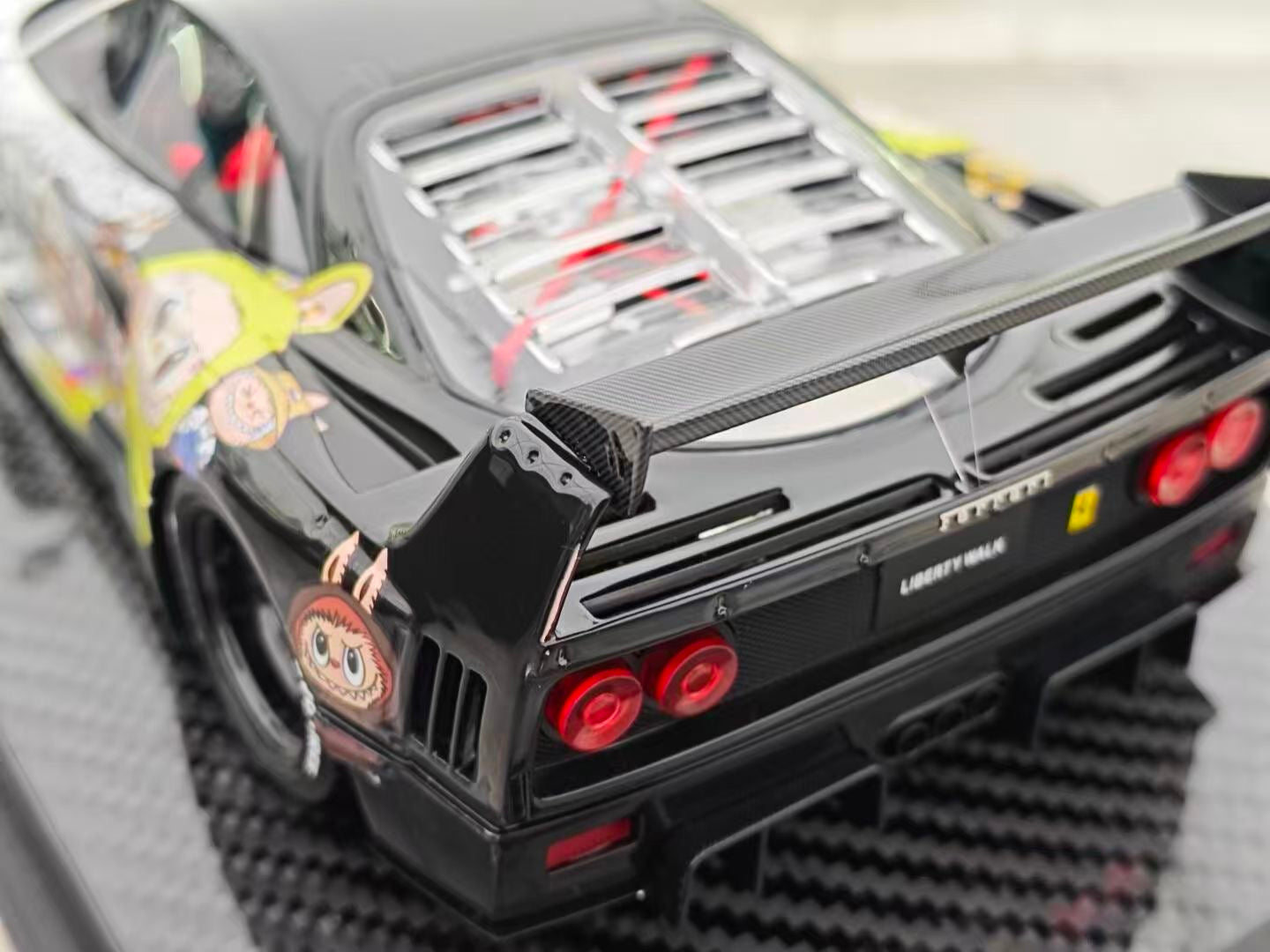 BBA MODEL 1/18 Ferrari F40 with carbon fiber sole BBA031