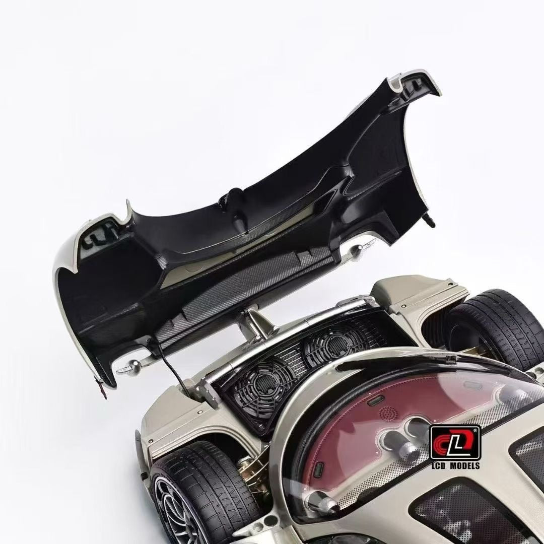 LCD 1/18 Pagani Utopia Alloy Fully Opening Car Model