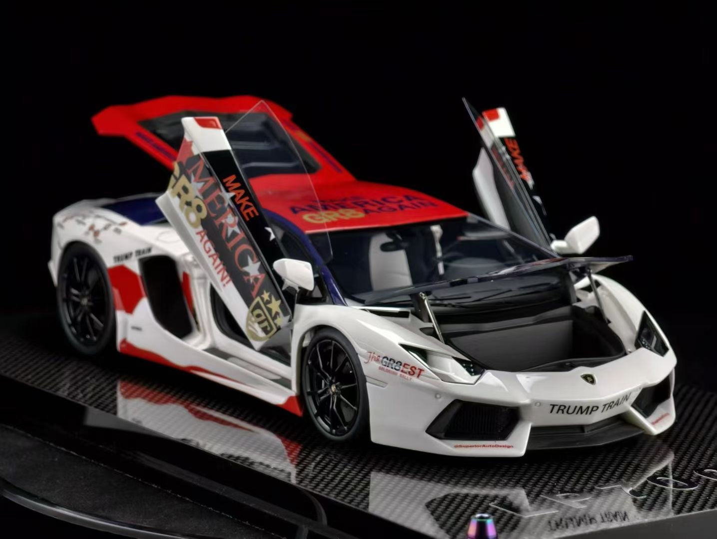 MCM Model 1/18 Lamborghini LP700 Resin Full Open