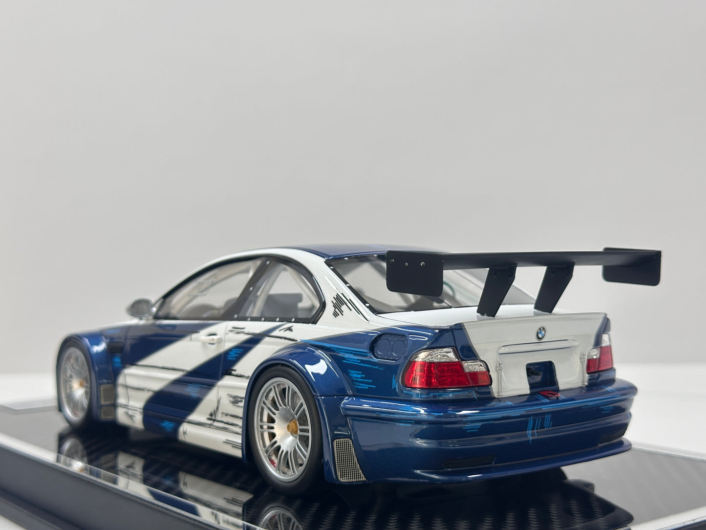 ZP 1/18 BMW M3 E46 GTR White/Blue ZP123