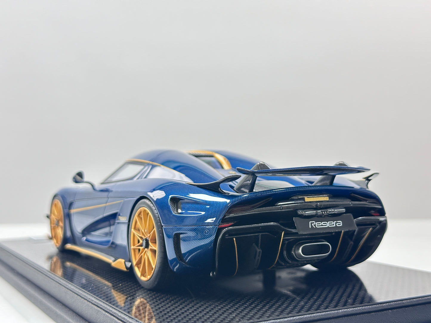 FRONTIART 1/18 Koenigsegg Regera Blue Carbon FA191